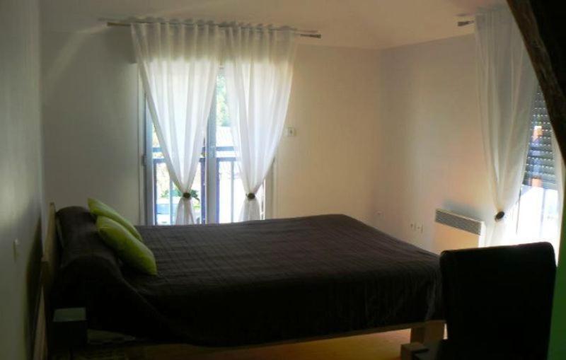Lou Lombres Bed & Breakfast Room photo